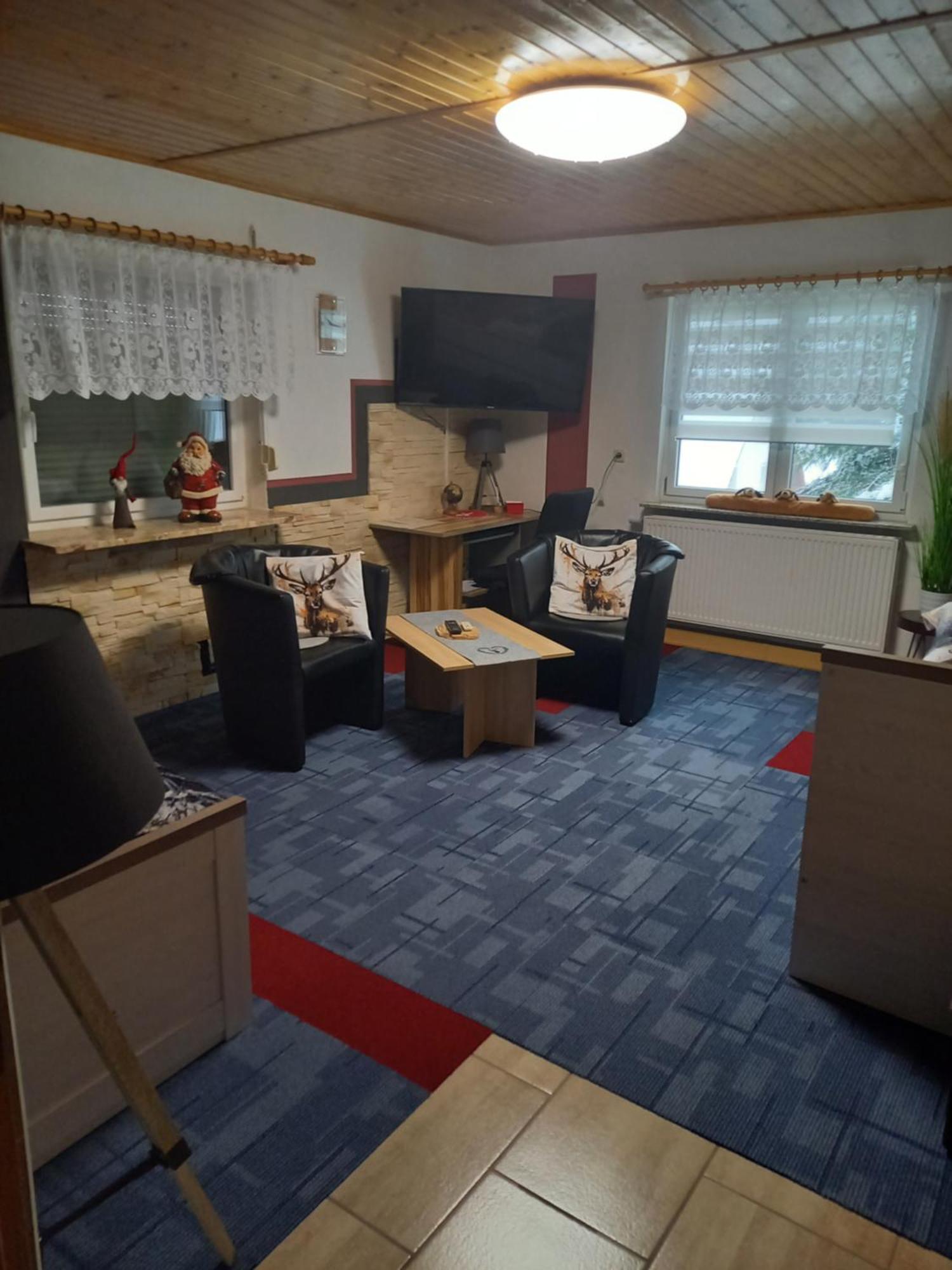 Monteur- Und Ferienwohnung Waldrauschen Fehrenbach Екстер'єр фото
