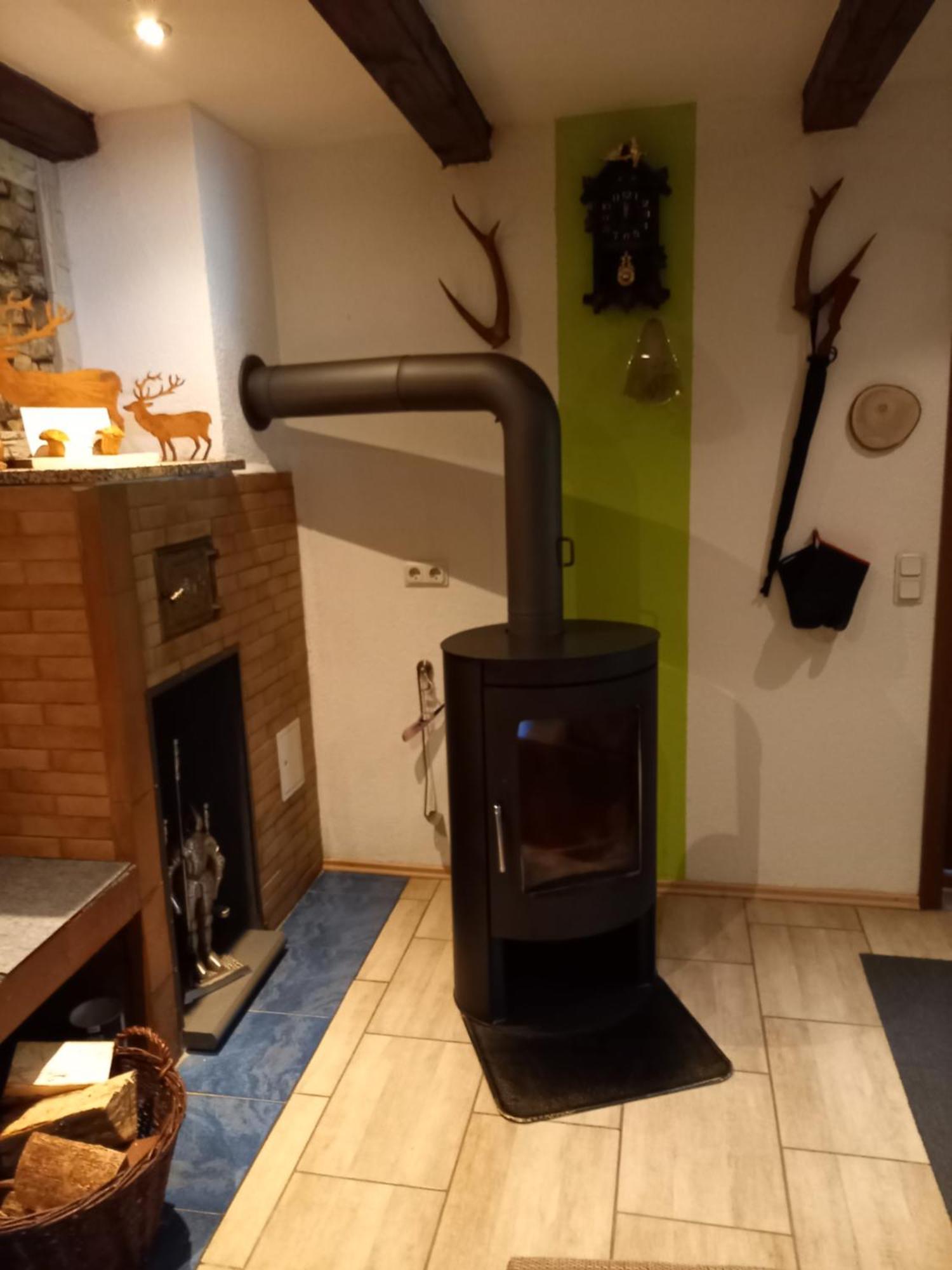 Monteur- Und Ferienwohnung Waldrauschen Fehrenbach Екстер'єр фото