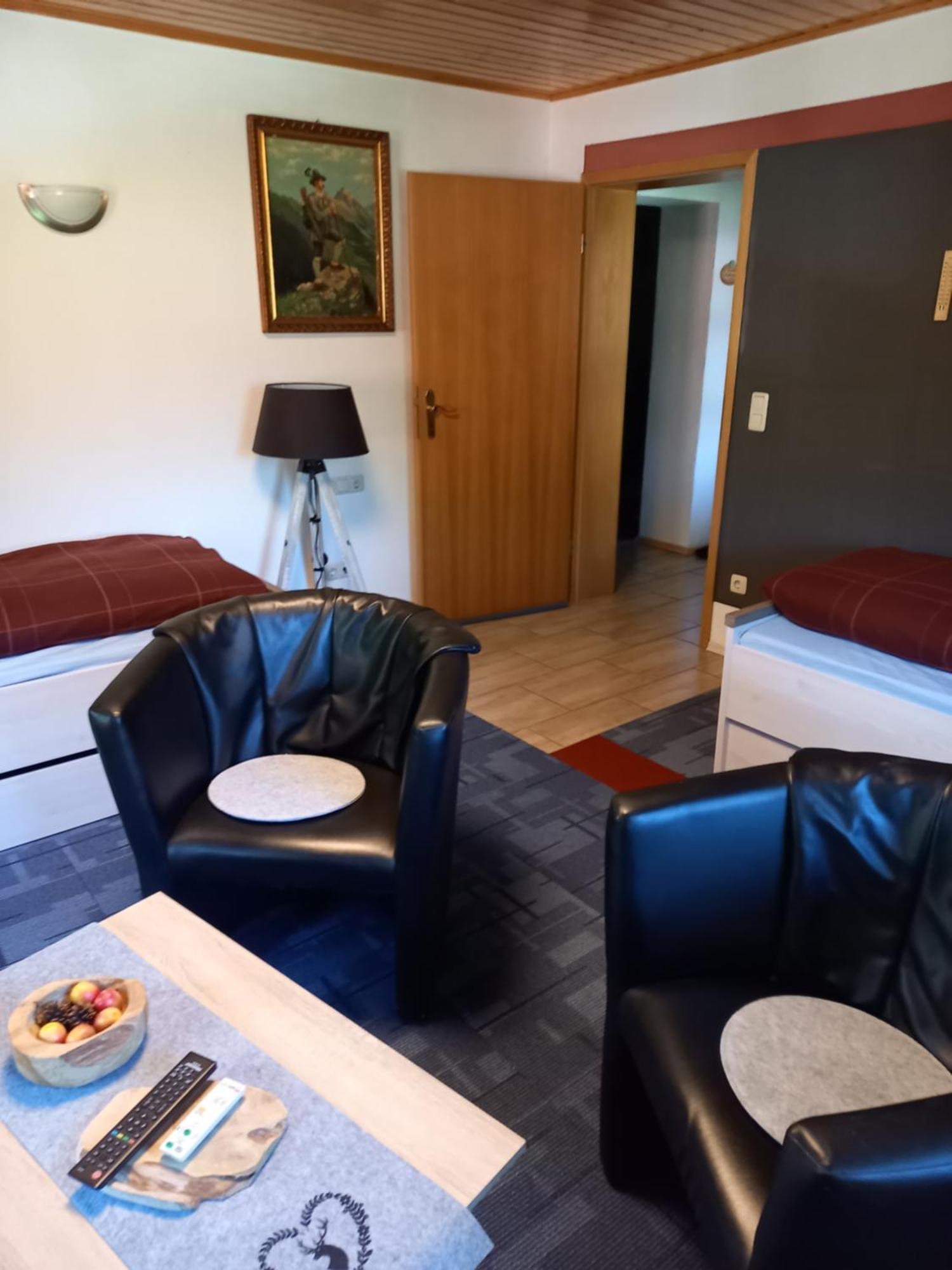 Monteur- Und Ferienwohnung Waldrauschen Fehrenbach Екстер'єр фото