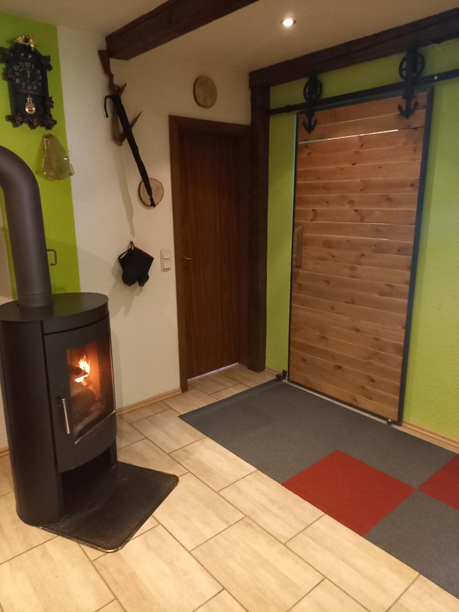 Monteur- Und Ferienwohnung Waldrauschen Fehrenbach Номер фото